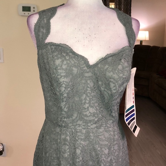 Silver Lace Halter Knee Length - Picture 12 of 12